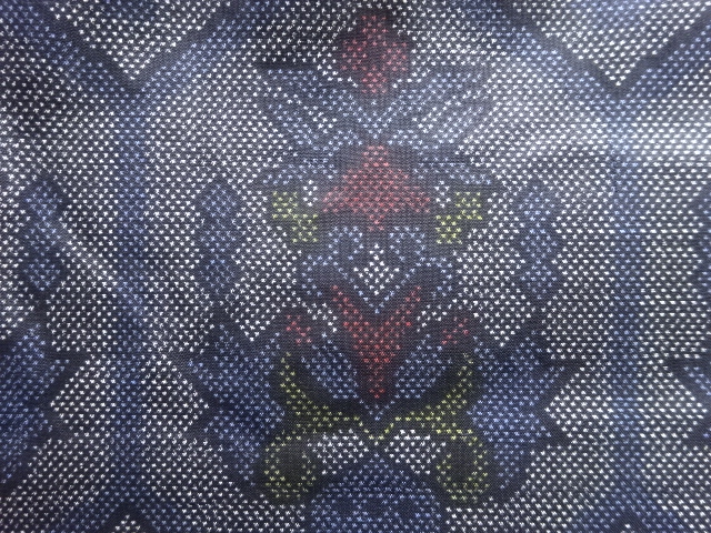 アンティーク　亀甲に華紋織り出し本場泥大島紬着物(5マルキ)